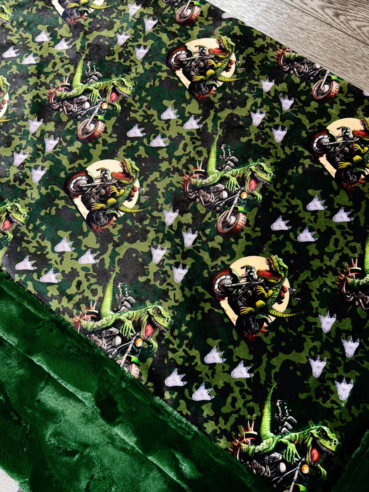 Dino Camo XL Crib Size
