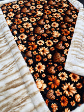 Load image into Gallery viewer, Extra Luxe Sand Nube Seal + Wild Florals XL Adult Size