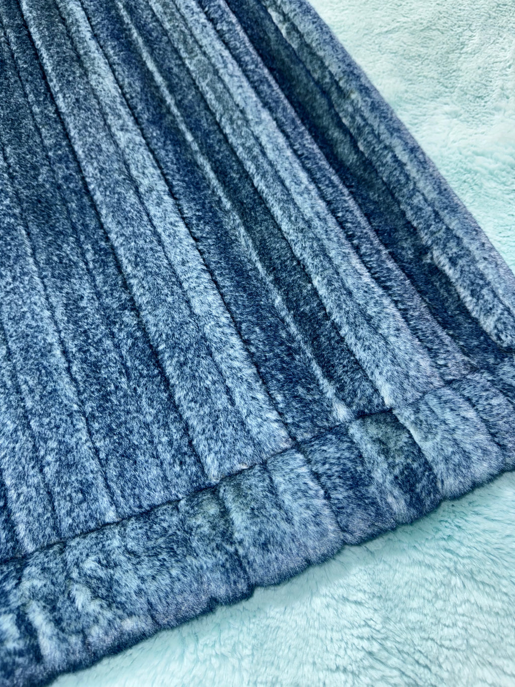 Extra Luxe Raindrop Glazed Vienna + Extra Luxe Sea Glass Arctic XL Adult Size