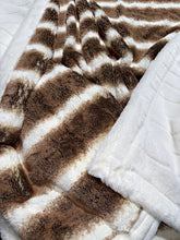 Load image into Gallery viewer, Double Extra Luxe Arctic Chinchilla Rustic + Natural Sydney XL Adult Size
