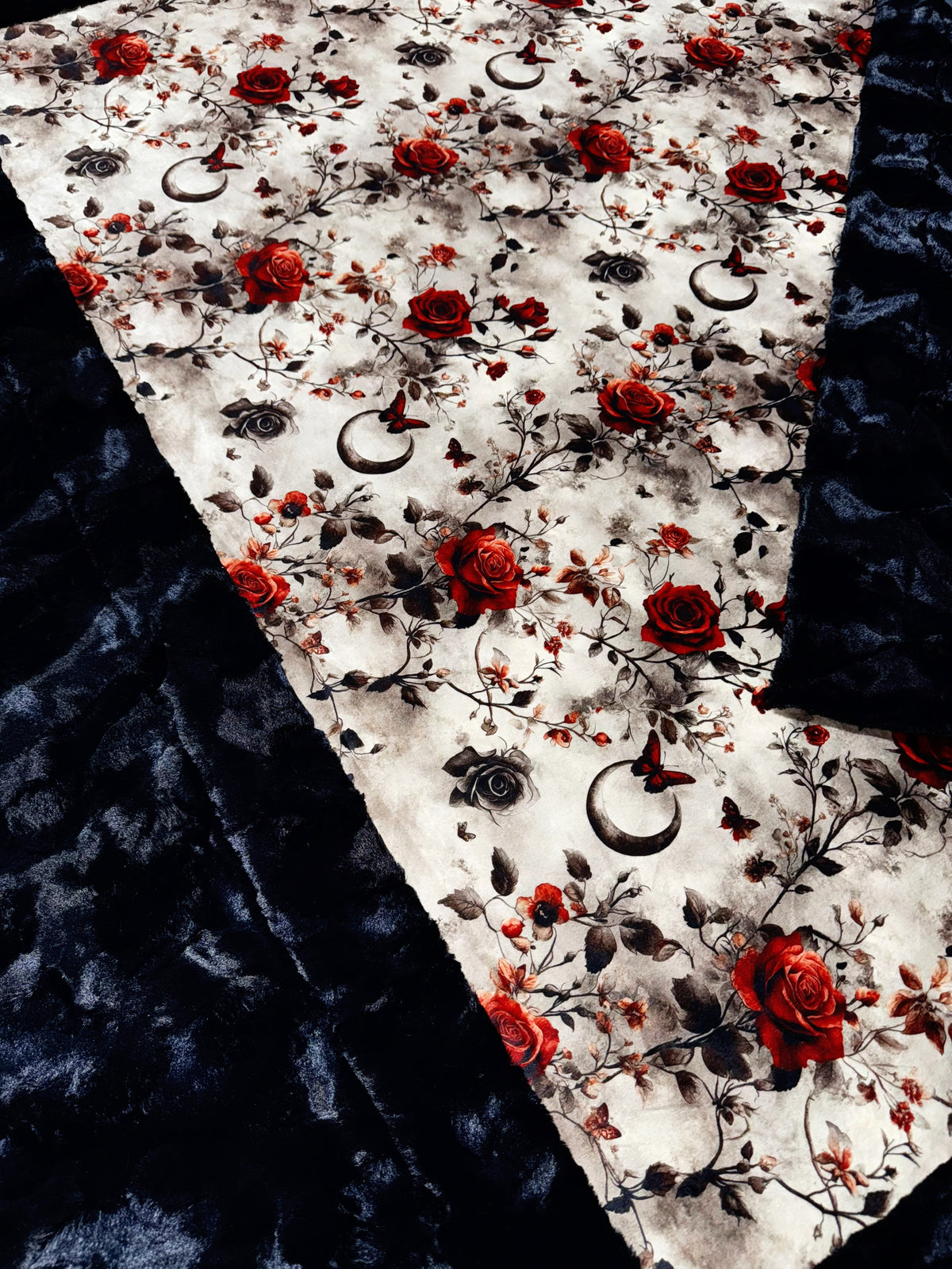 Goth Roses XL Adult Size