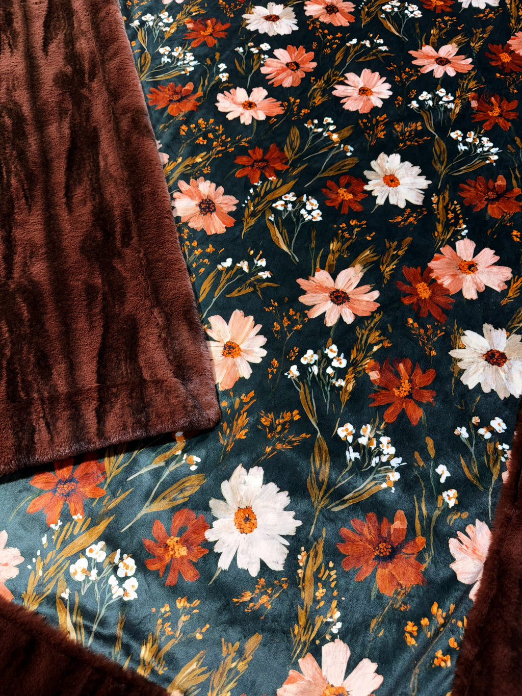 Extra Luxe Dark Autumn Florals XL ADULT