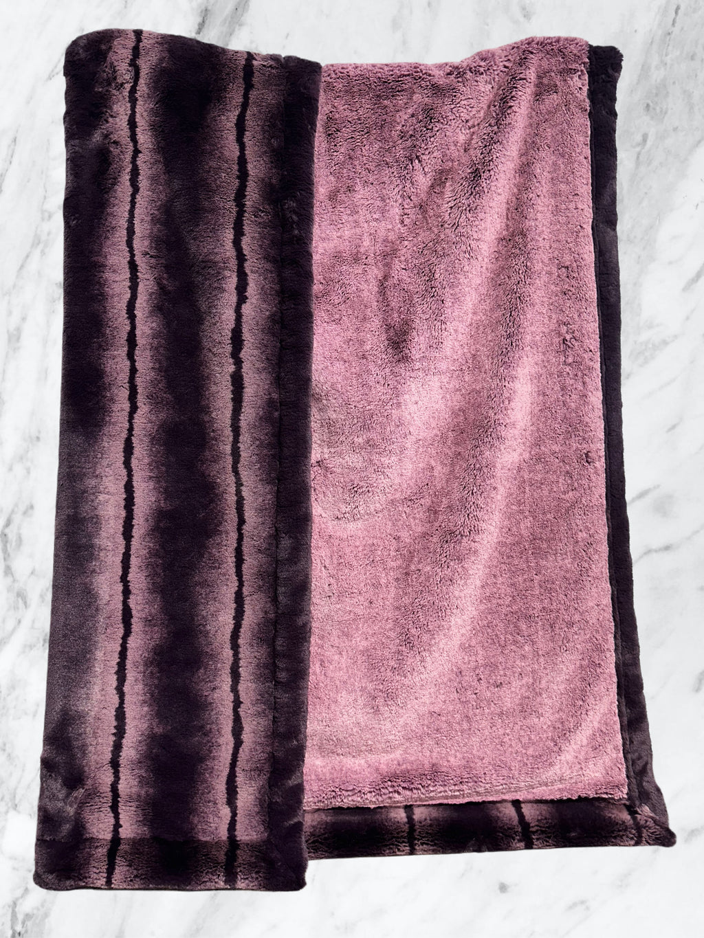 Extra Luxe Sangria Arctic Fox + Mesa Seal Adult Size