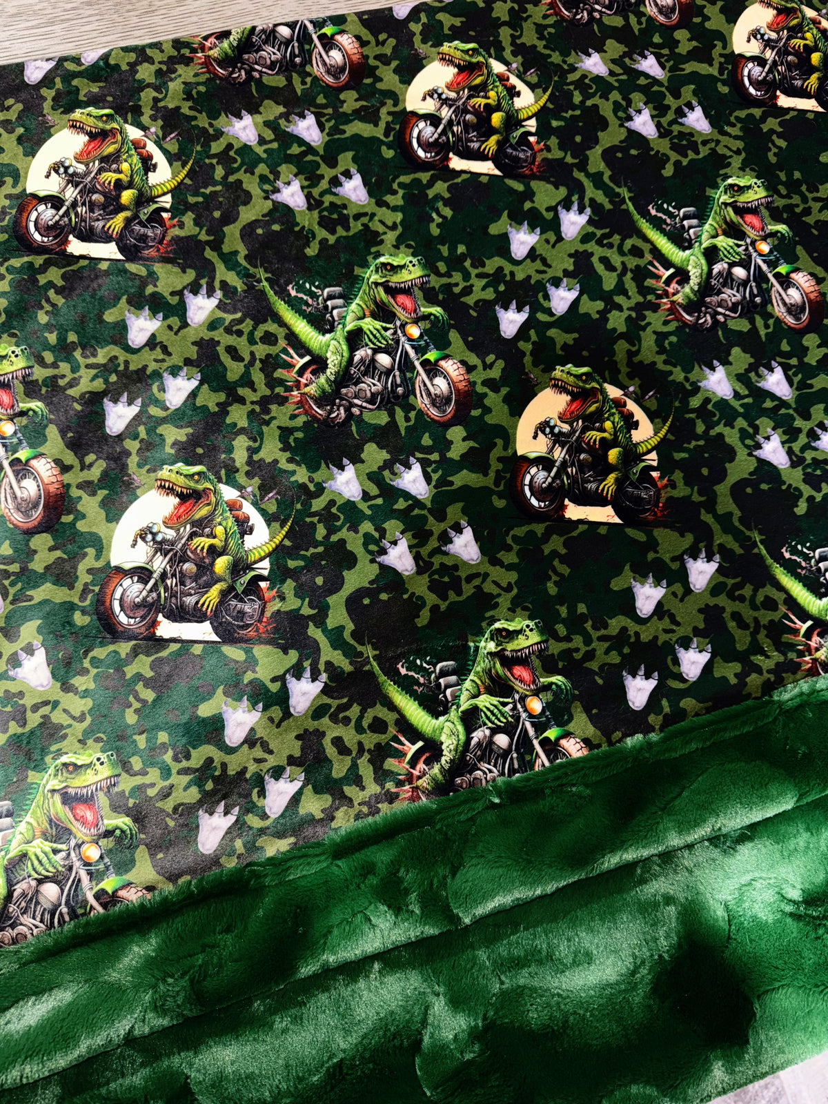 Dino Camo XL Crib Size