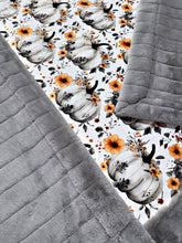 Load image into Gallery viewer, Extra Luxe Sydney + Pumpkin Florals Xl Adult