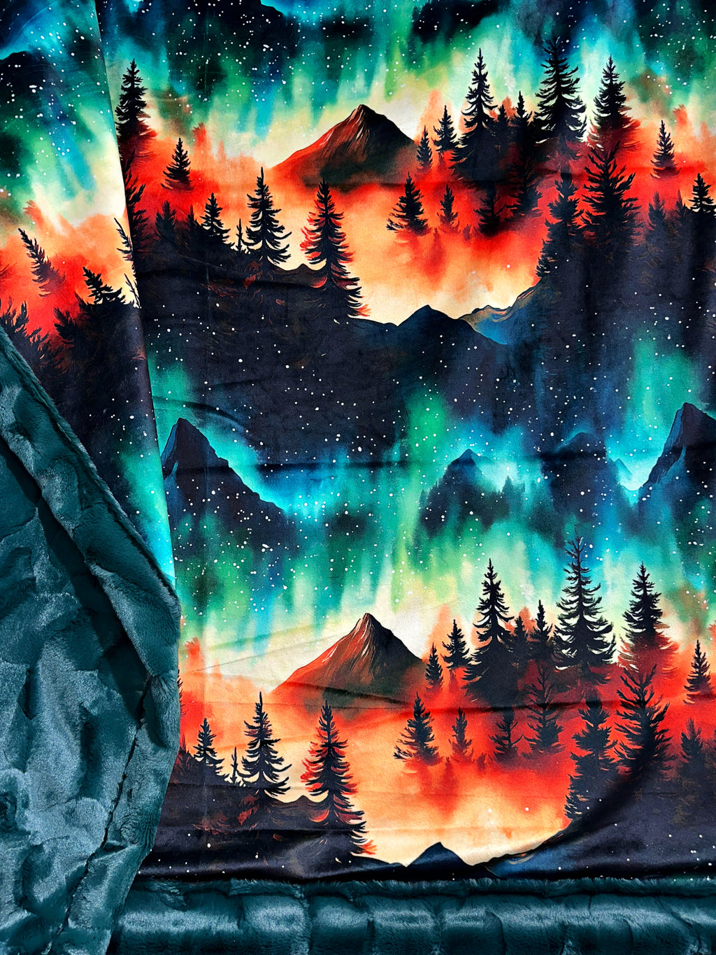 Aurora Forest Mountains XL Adult Size