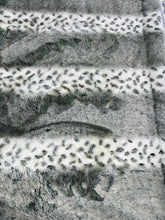 Load image into Gallery viewer, Extra Luxe Alaskan Bunny Ivy + Country Horses Faux Quilt XL Adult Size