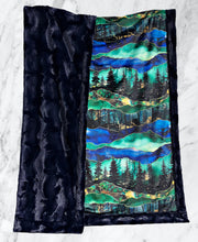 Load image into Gallery viewer, Geode Gold Vein Mountains XL Adult Size