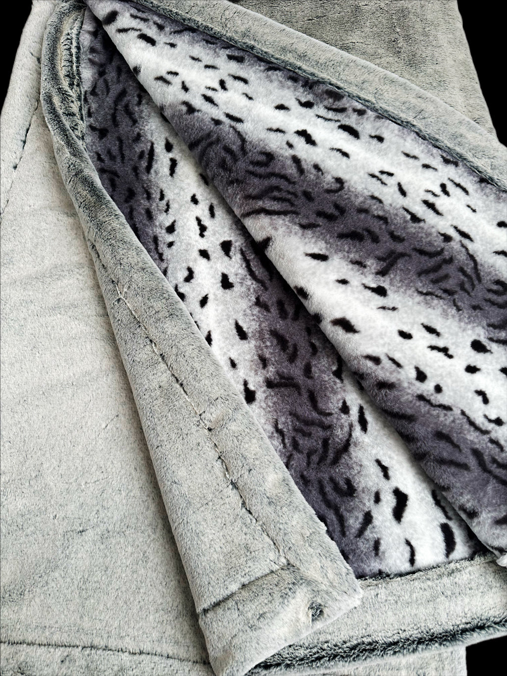 EXTRA LUXE Night Baby Seal + Falcon Seal XL Adult Size