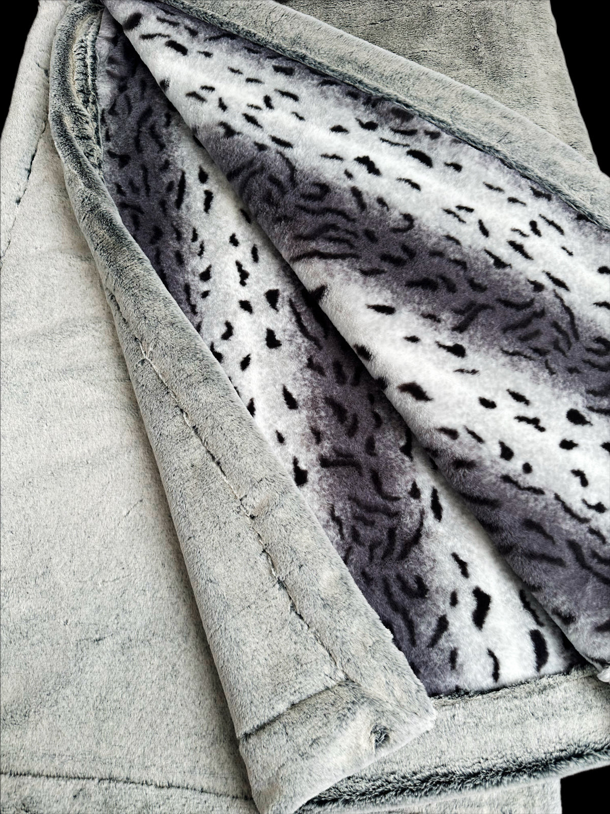 EXTRA LUXE Night Baby Seal + Falcon Seal XL Adult Size