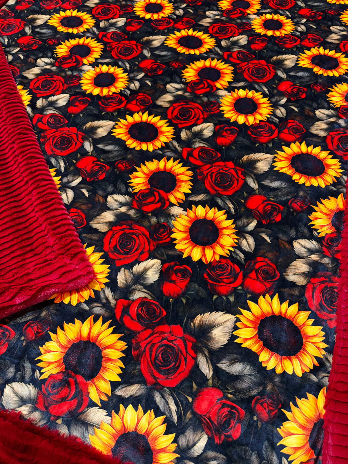 Extra Luxe Natural Cardinal + Sunflower Rose XL Adult Size