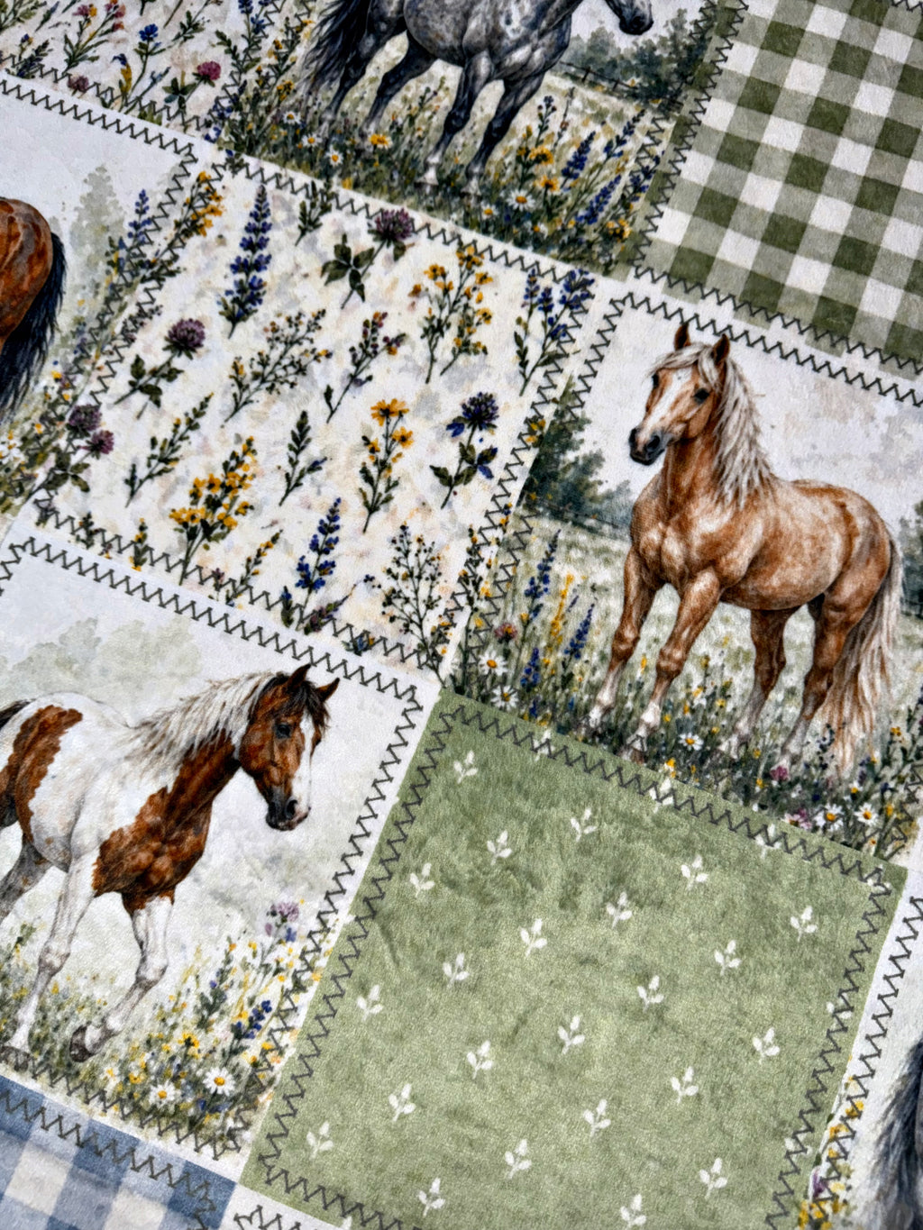 Extra Luxe Glazed Sand Dollar Encore + Country Horses Faux Quilt XL Adult Size