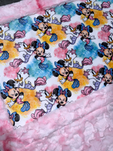 Load image into Gallery viewer, Dais N Minn XL Crib Size