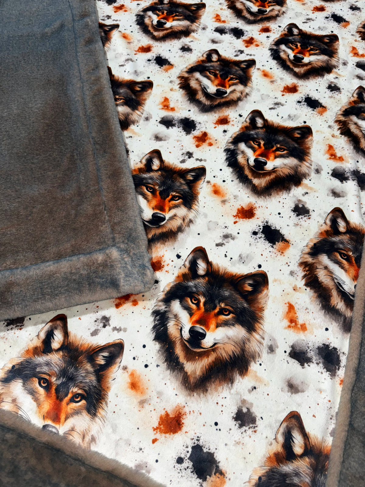 Extra Luxe Patina Glazed Seal + Wolves Xl Adult