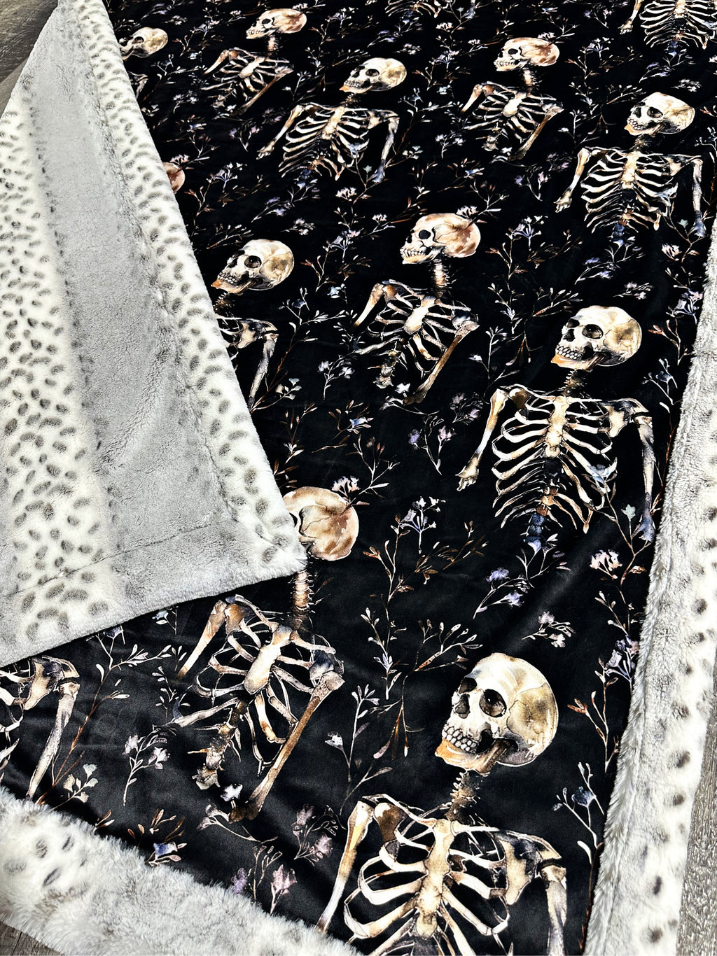 Extra Luxe Alaskan Dove Bunny Skeletons XL Adult Size