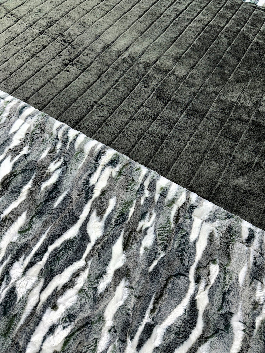 Extra Luxe Iced Sydney Pine + Loden Himalayan XL Adult Size