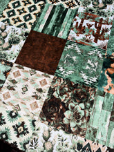 Load image into Gallery viewer, Western Scroll XL Adult Size