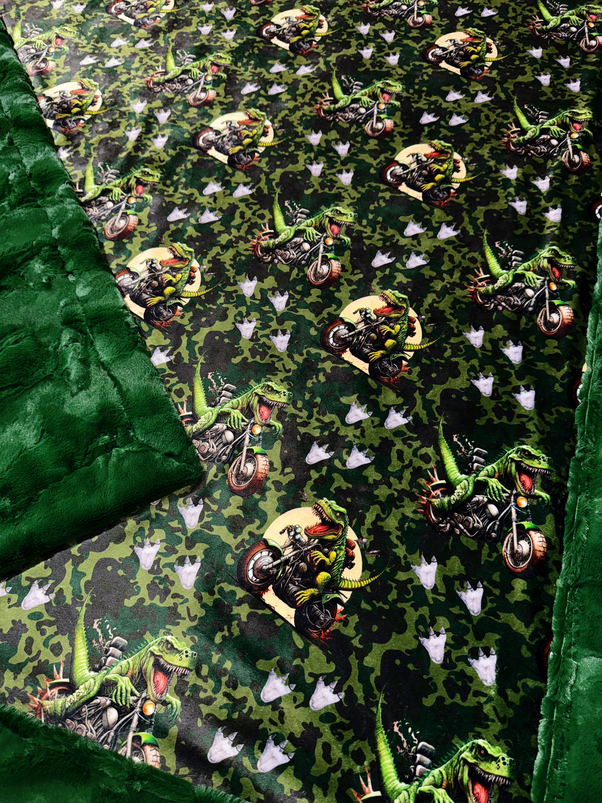 Dino Camo XL Crib Size
