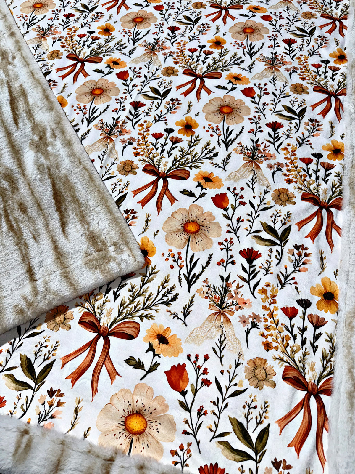 Extra Luxe Sand Nube Seal + Florals XL Adult Size