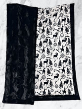 Load image into Gallery viewer, Black + White Hunt XL Adult Size