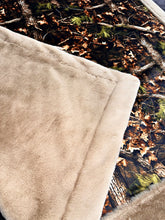 Load image into Gallery viewer, Extra Luxe Camo On Sand Encore XL Adult Size