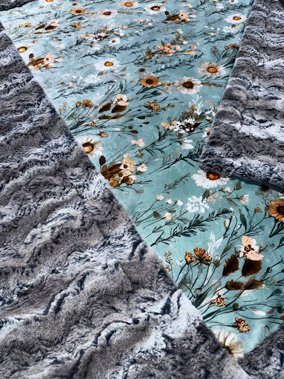 Country Florals XL Adult Size