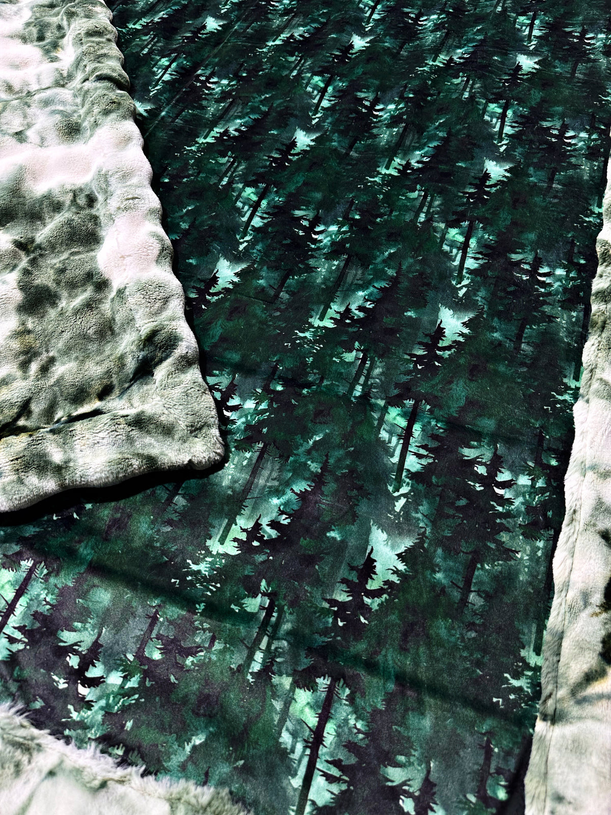 Extra Luxe Forest Powderpuff +Forest XL Adult Size