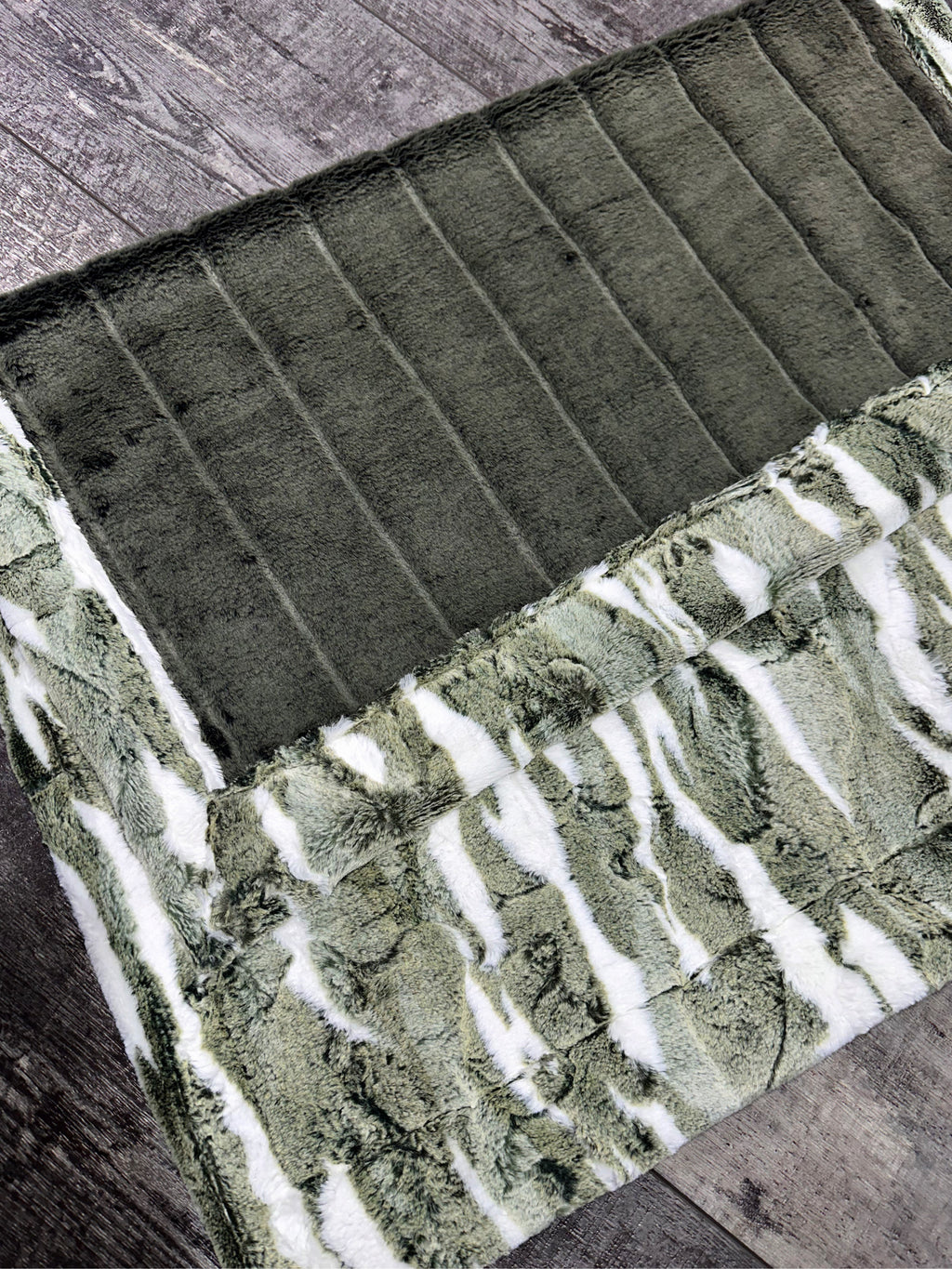 Extra Luxe Pine Grove Vienna + Frosted Loden Himalayan Baby Size