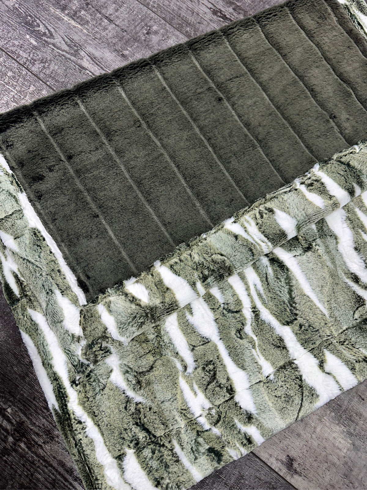 Extra Luxe Pine Grove Vienna + Frosted Loden Himalayan Baby Size