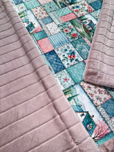 Load image into Gallery viewer, Extra Luxe Rosewater Sydney + Pretty Country Florals Xl Adult
