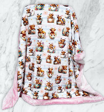 Load image into Gallery viewer, Extra Luxe Pink Lemonade + Highland Cows Throw Size