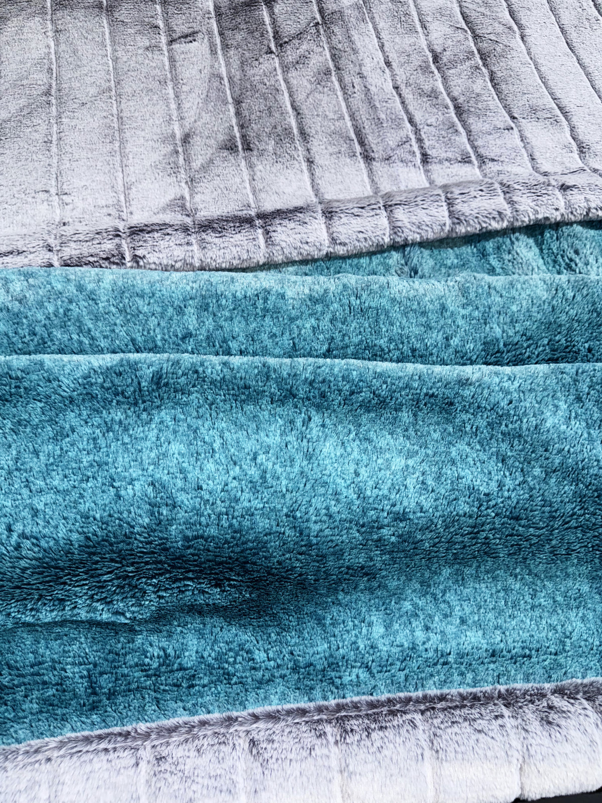 Double Extra Luxe Lagoon Arctic Fox + Cloudburst Iced Sydney XL Adult Size