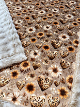 Load image into Gallery viewer, Extra Luxe Frosted Sand Dollar Poppy + Wild Hearts XL Adult Size