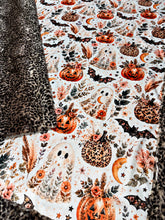 Load image into Gallery viewer, Leopard Pumpkins Xl Adult