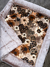 Load image into Gallery viewer, Extra Luxe Sand Dollar Frosted Sydney + Wild Hearts Lovey Size