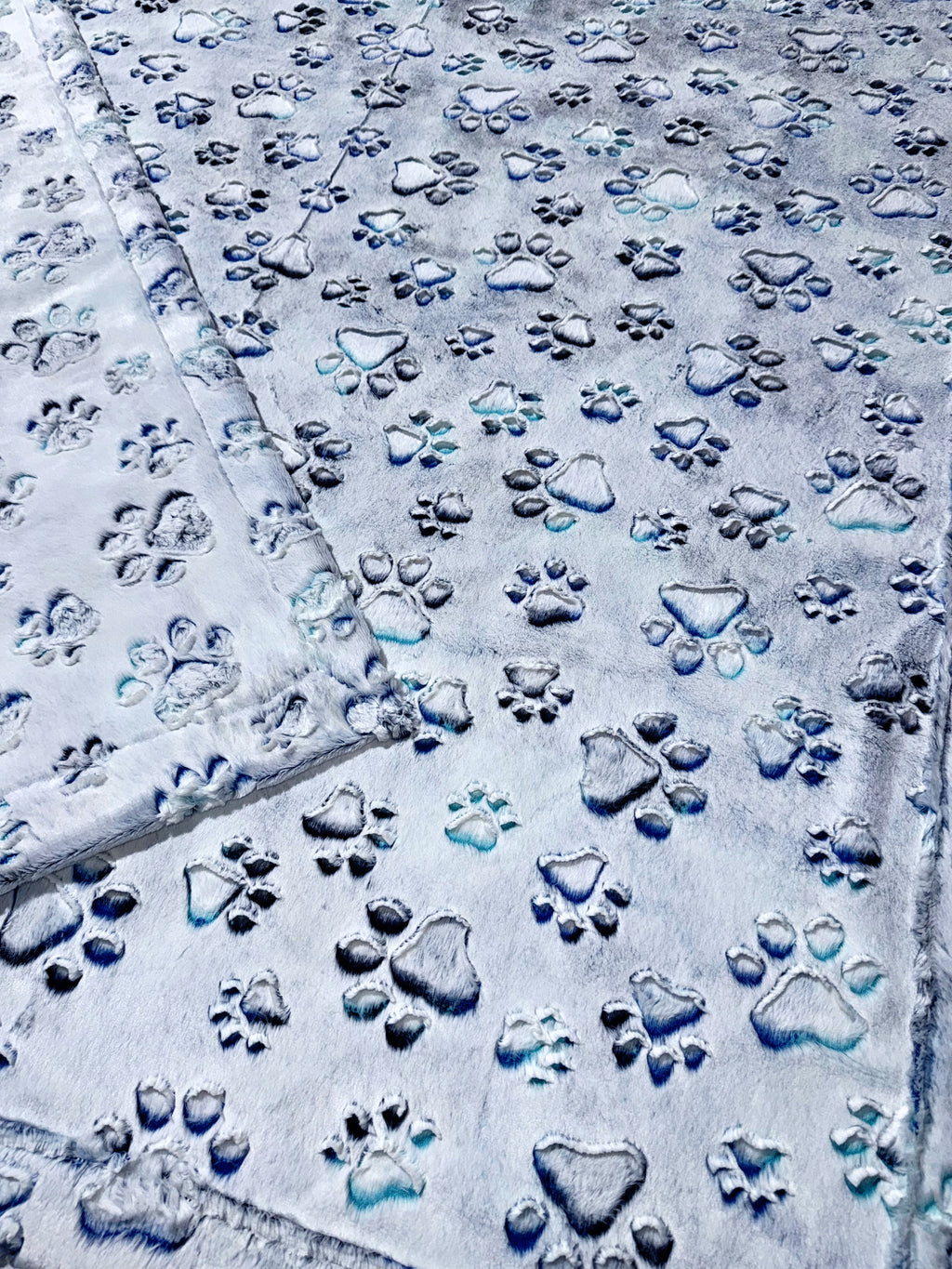 Double Prism Frosted Paws XL Adult Size