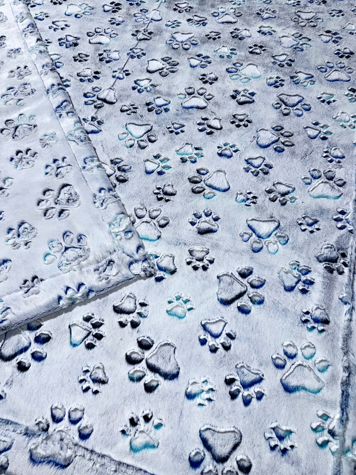 Double Prism Frosted Paws XL Adult Size