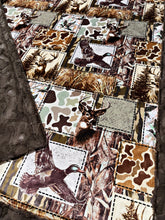 Load image into Gallery viewer, Men’s Hunt Woodland XL Adult Size