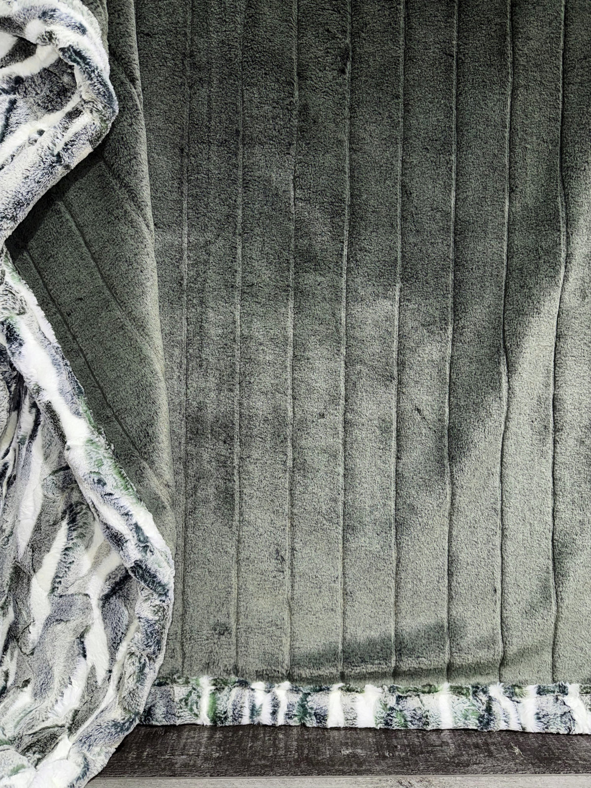 Extra Luxe Iced Sydney Pine + Loden Himalayan XL Adult Size