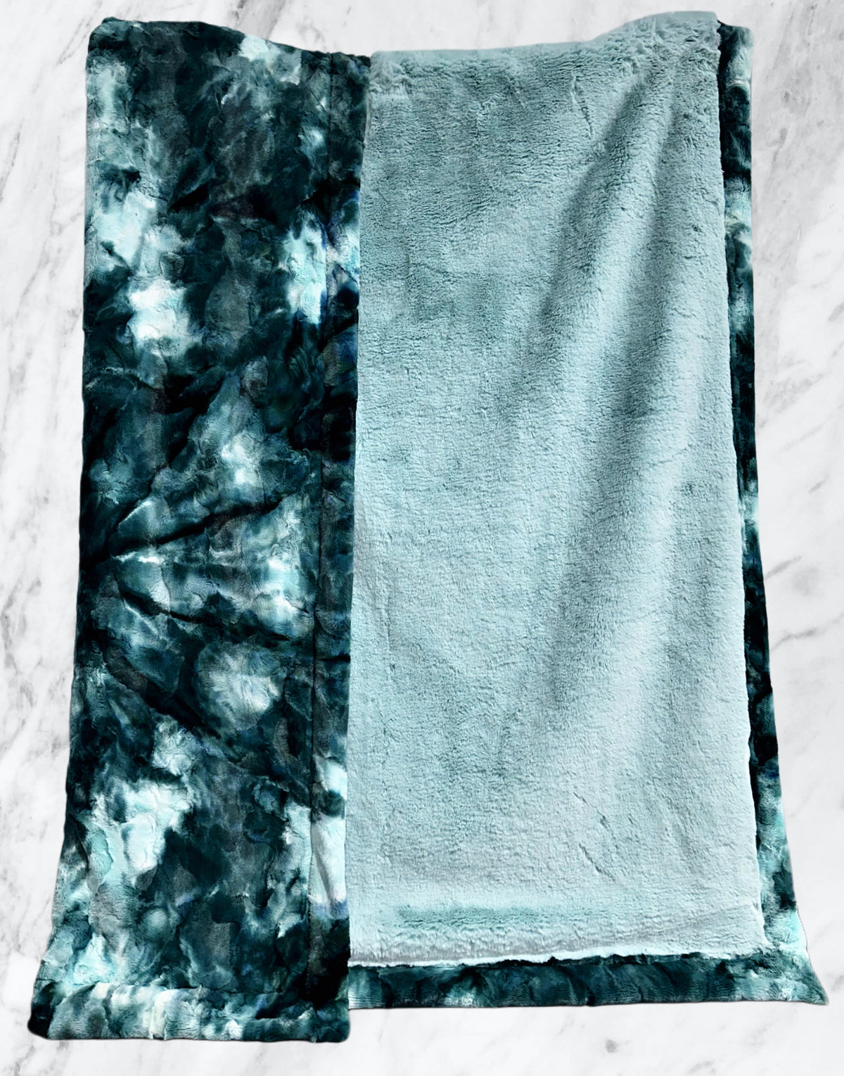 Extra Luxe Sea Glass Arctic Fox + Bayou Throw Size