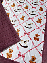 Load image into Gallery viewer, Extra Luxe Wildrose Sydney XL Crib Size