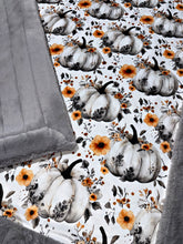 Load image into Gallery viewer, Extra Luxe Sydney + Pumpkin Florals Xl Adult