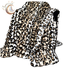Load image into Gallery viewer, Double Extra Luxe  Clouded Leopard Sand Milan Adult
