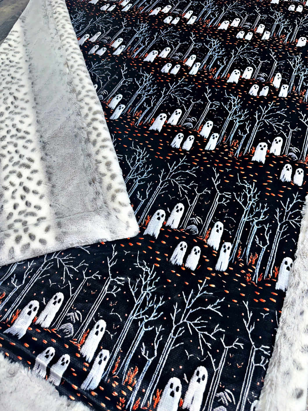 Extra Luxe Alaskan Dove Bunny Spooky Ghosts XL Adult Size