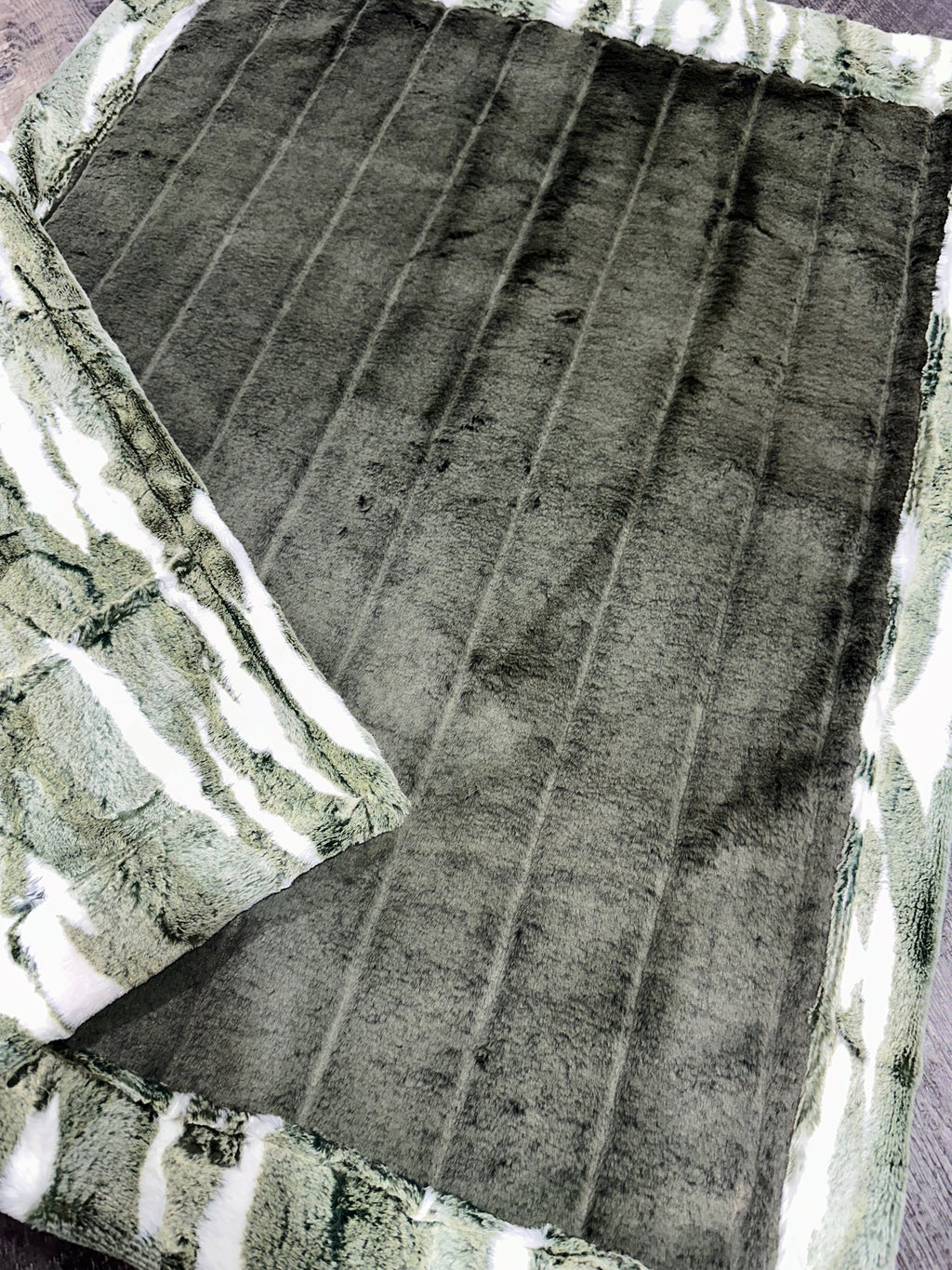 Extra Luxe Pine Grove Vienna + Frosted Loden Himalayan Baby Size