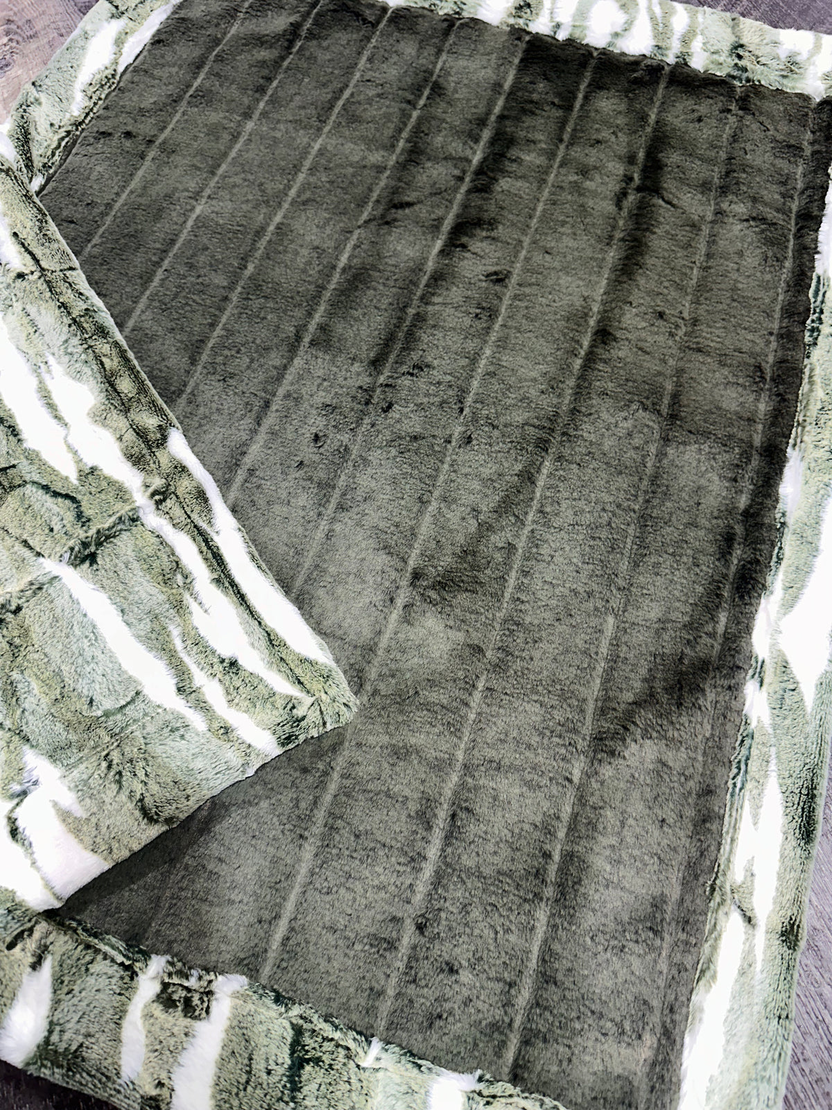 Extra Luxe Pine Grove Vienna + Frosted Loden Himalayan Baby Size