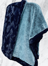 Load image into Gallery viewer, Extra Luxe Mallard Frosted Arctic Fox + Navy Hide XL Adult Size