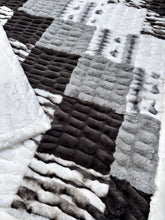 Load image into Gallery viewer, Extra Luxe Milan + Sharpei Quilt XL Adult