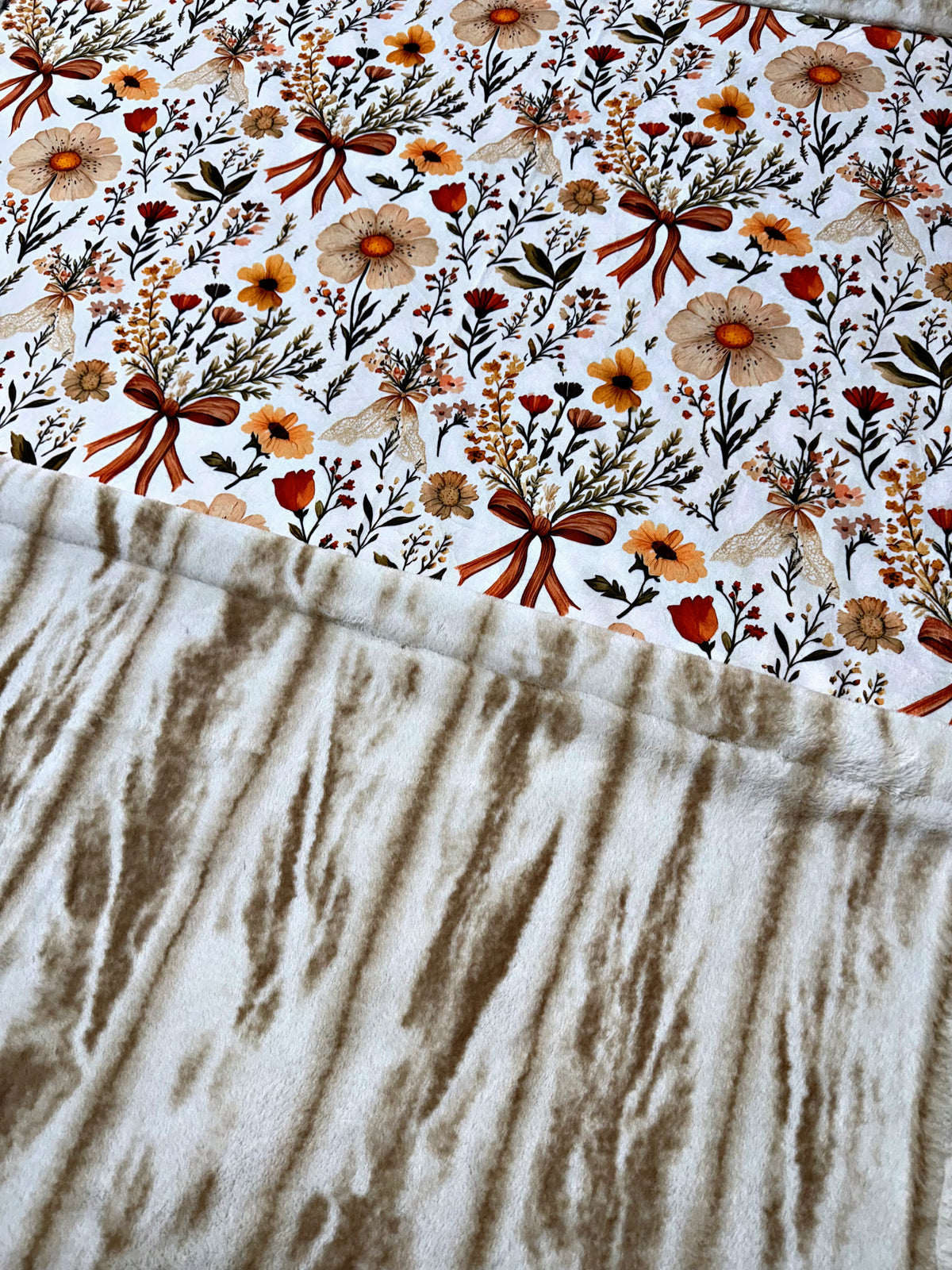 Extra Luxe Sand Nube Seal + Florals XL Adult Size