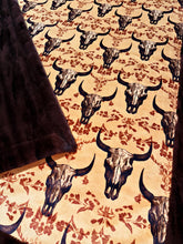 Load image into Gallery viewer, Extra Luxe Autumn Nube Seal +Cow Skull Xl Adult